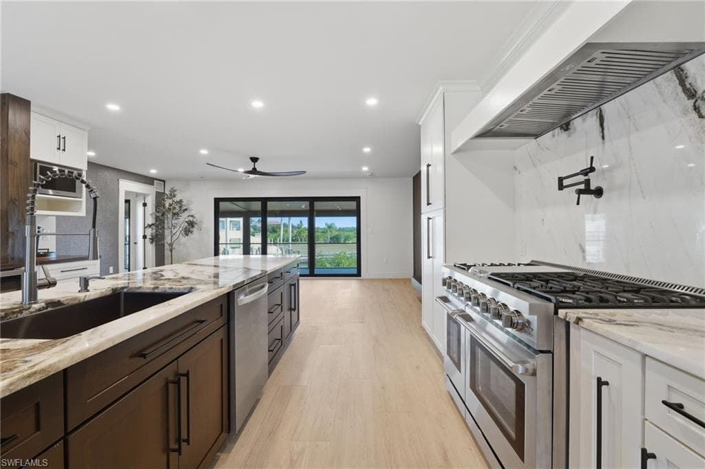 2795 N Beach RD # B, ENGLEWOOD FL 34223-10