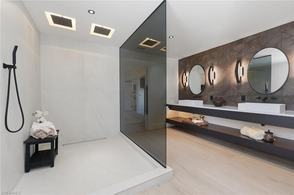 2795 N Beach RD # B, ENGLEWOOD FL 34223-28