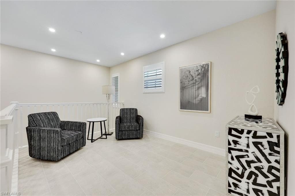 316 Indies DR W 201-12