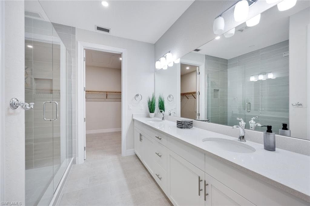 316 Indies DR W 201-9