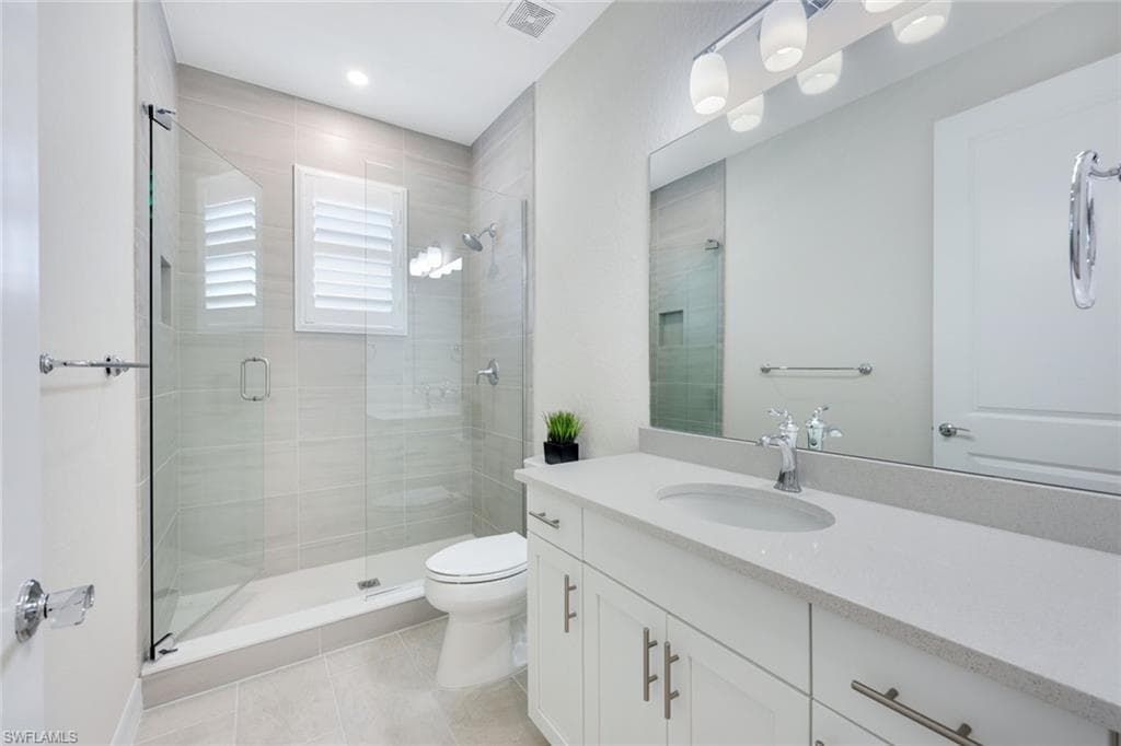 316 Indies DR W 201-11