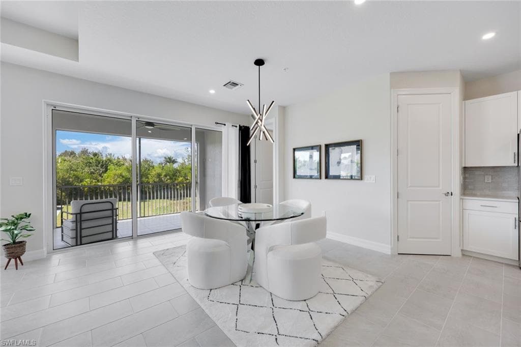 316 Indies DR W 201-4