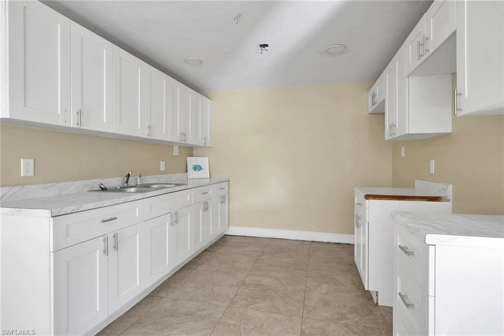 2933 Jackson ST-12