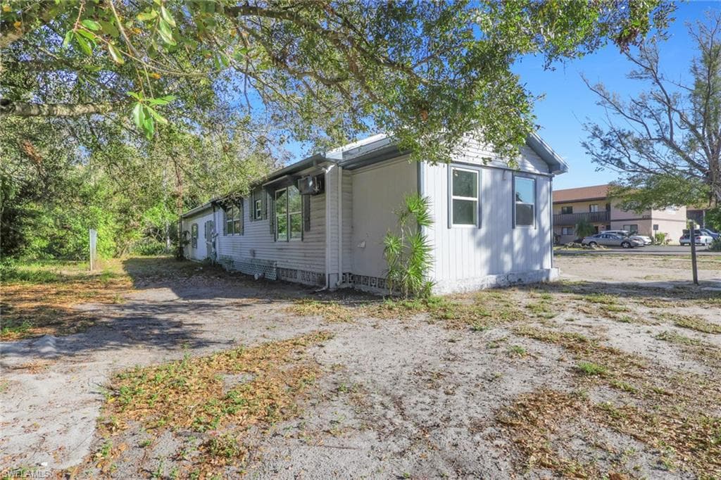 2933 Jackson ST-2