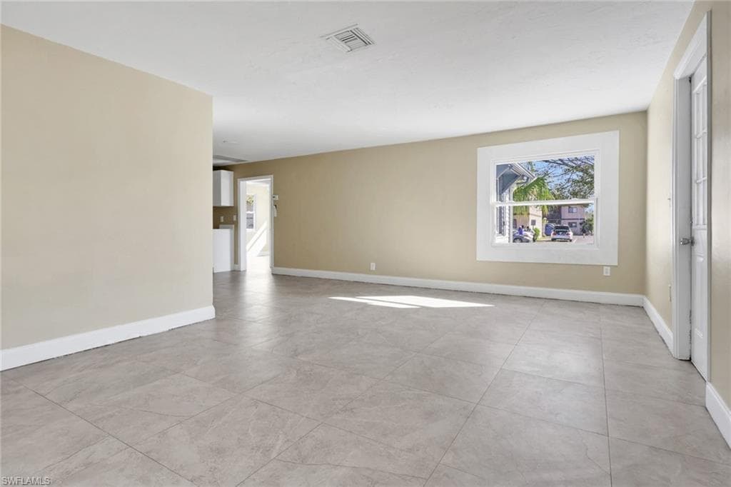 2933 Jackson ST-9