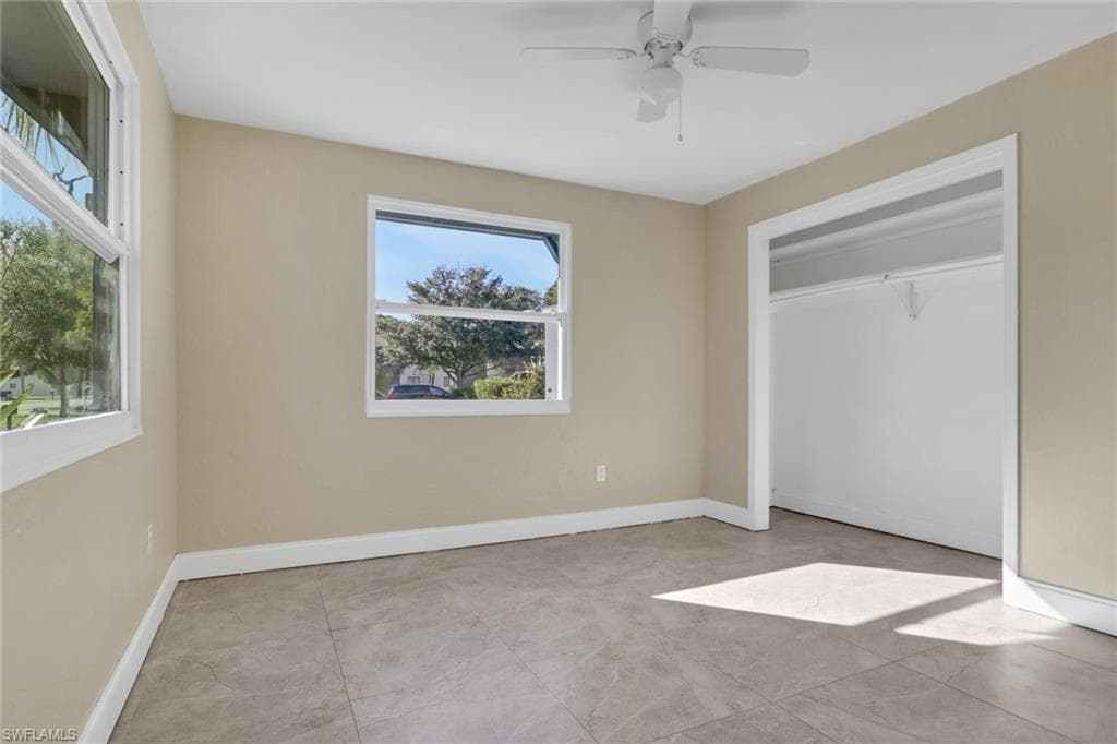2933 Jackson ST-17