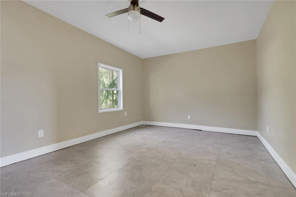 2933 Jackson ST-30