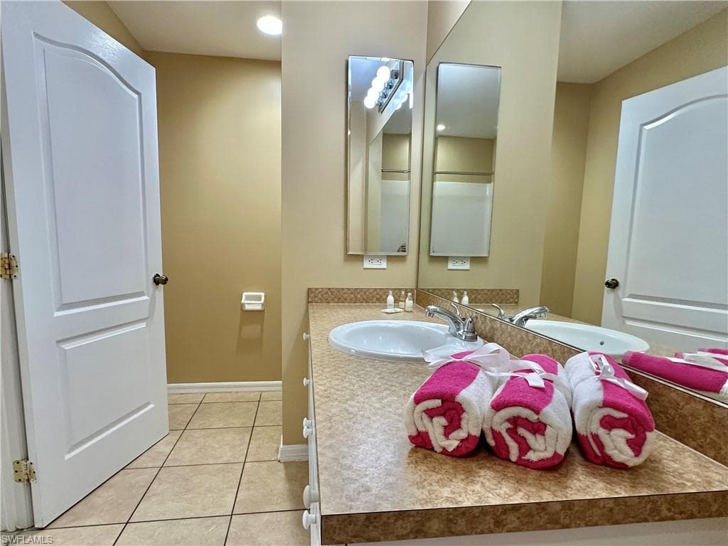 2015 Xelda AVE N, LEHIGH ACRES FL 33971-22