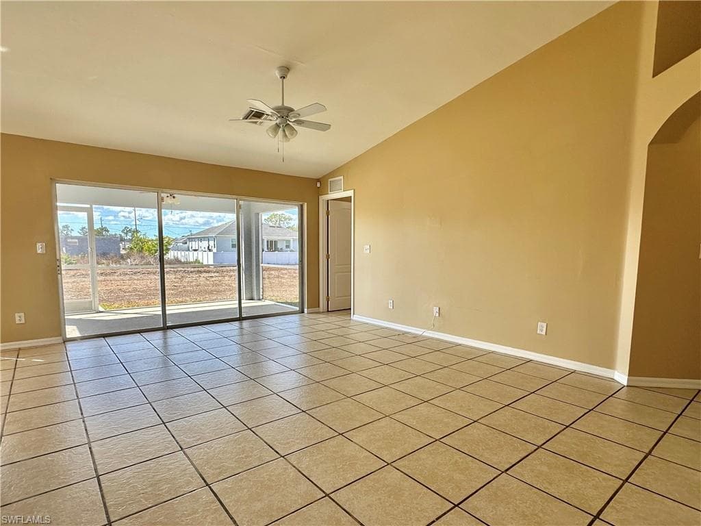 2015 Xelda AVE N, LEHIGH ACRES FL 33971-5