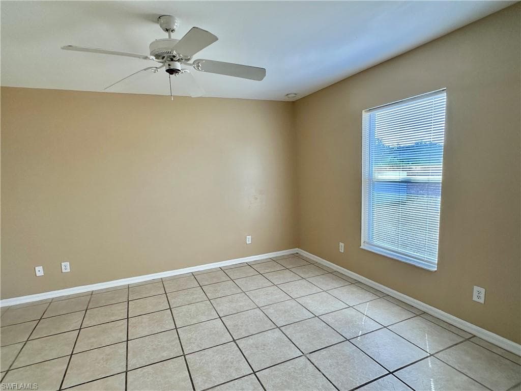 2015 Xelda AVE N, LEHIGH ACRES FL 33971-16