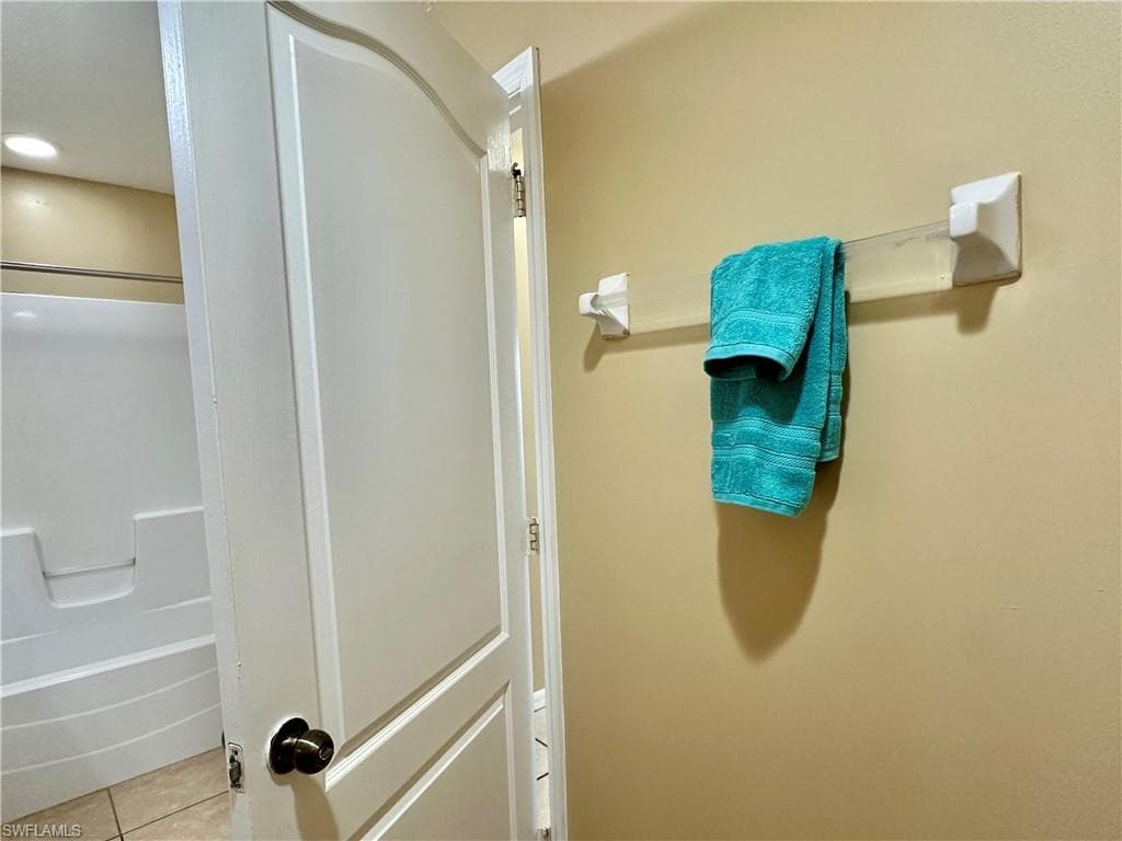 2015 Xelda AVE N, LEHIGH ACRES FL 33971-21