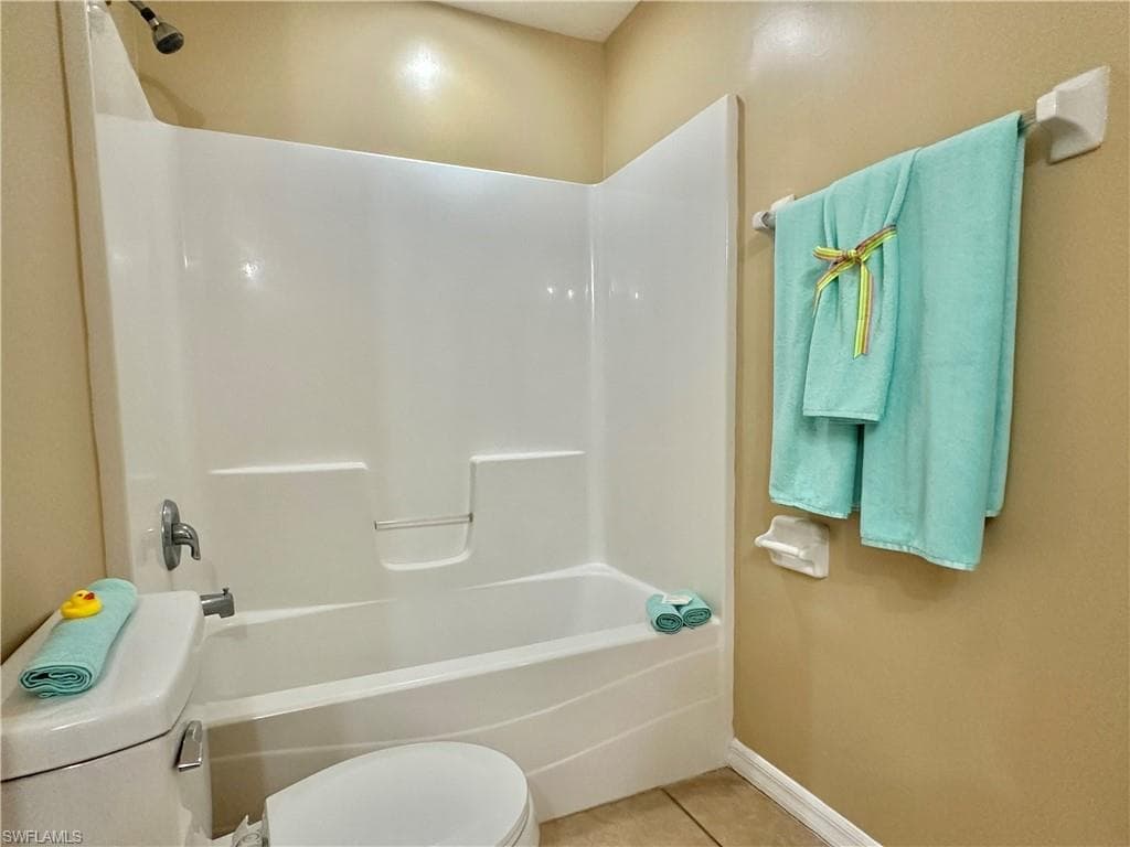 2015 Xelda AVE N, LEHIGH ACRES FL 33971-33