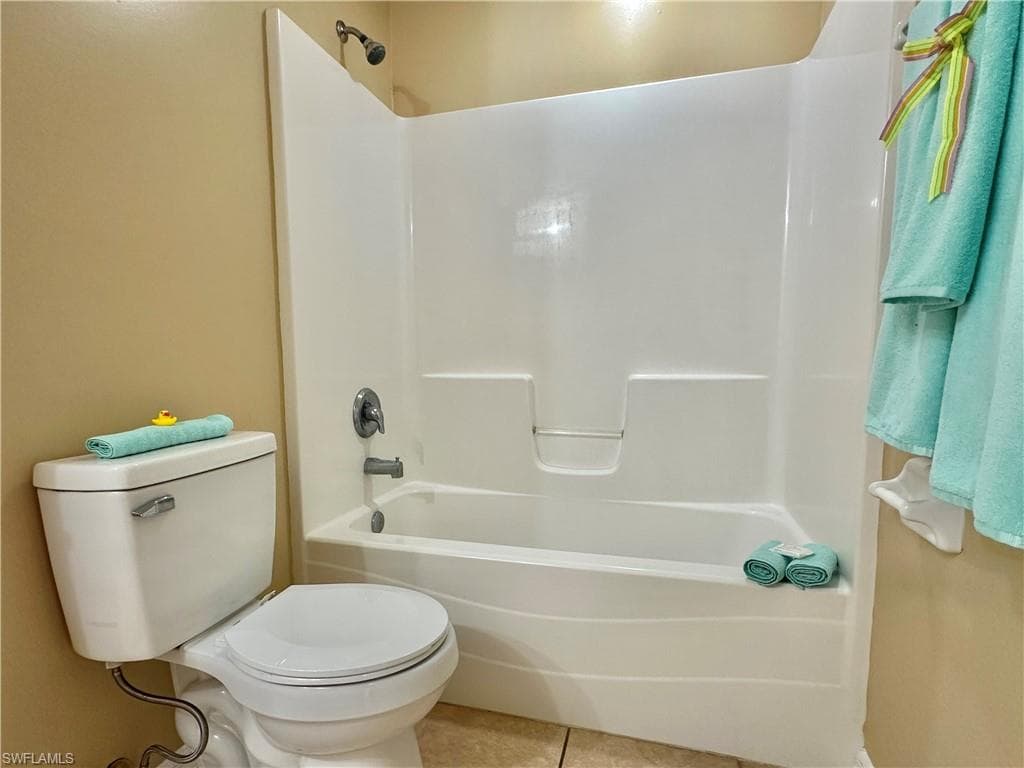 2015 Xelda AVE N, LEHIGH ACRES FL 33971-34