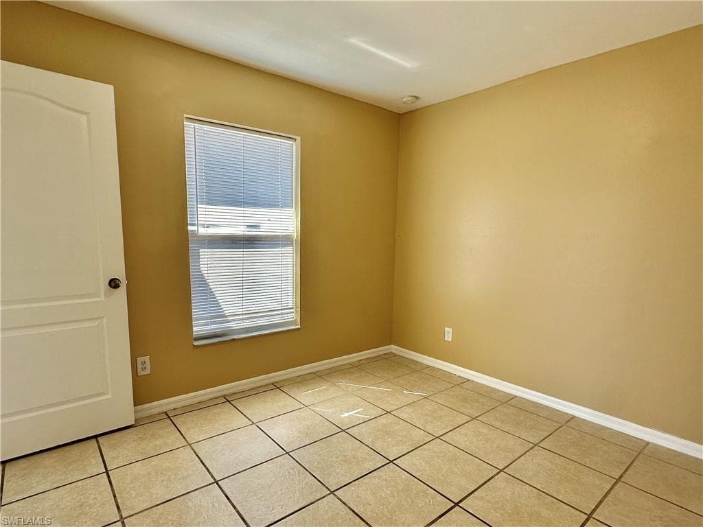 2015 Xelda AVE N, LEHIGH ACRES FL 33971-30