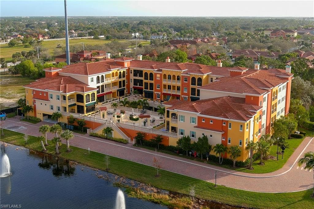 21490 Strada Nuova CIR # 309, ESTERO FL 33928-23