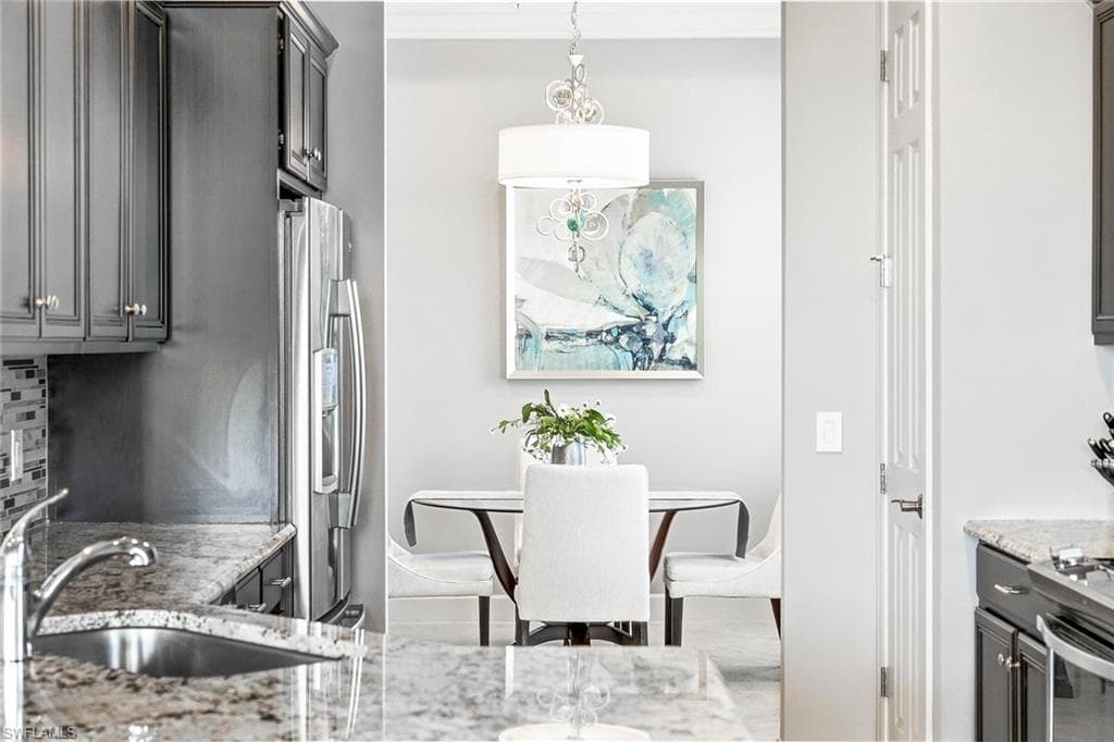 12045 Covent Garden CT 2103-11