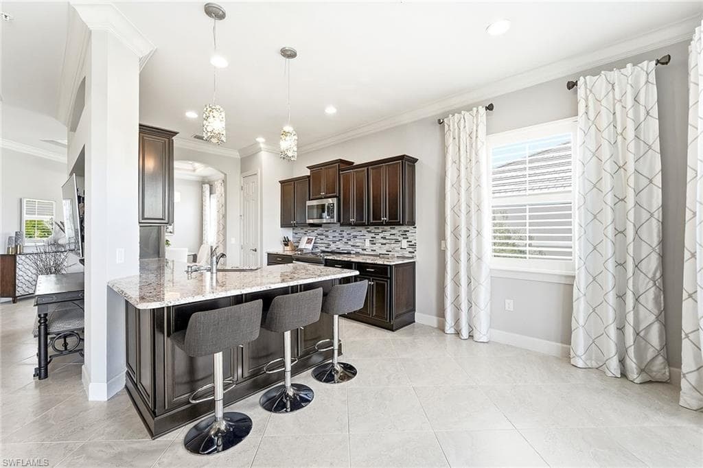 12045 Covent Garden CT 2103-7