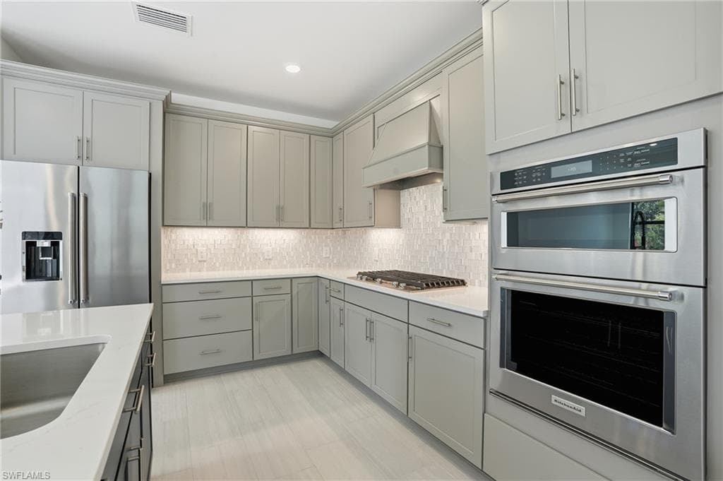2148 Sequoia CT-8