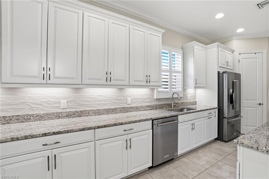 23706 Pebble Pointe LN-12