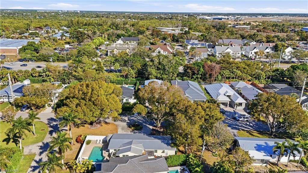 1070 13th ST N, NAPLES FL 34102-1