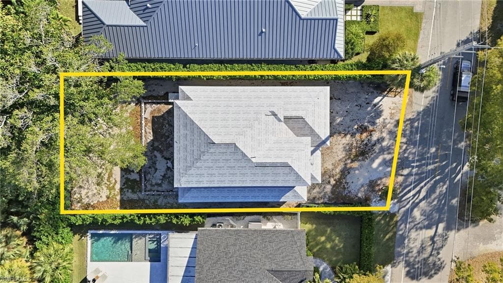 1070 13th ST N, NAPLES FL 34102-6