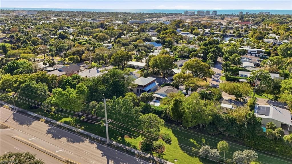 1070 13th ST N, NAPLES FL 34102-10