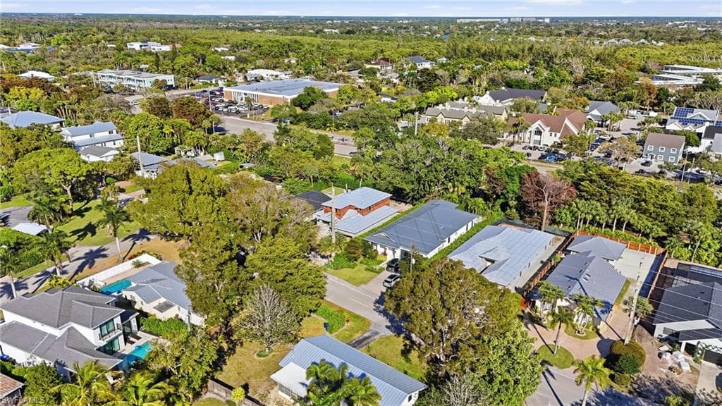 1070 13th ST N, NAPLES FL 34102-3