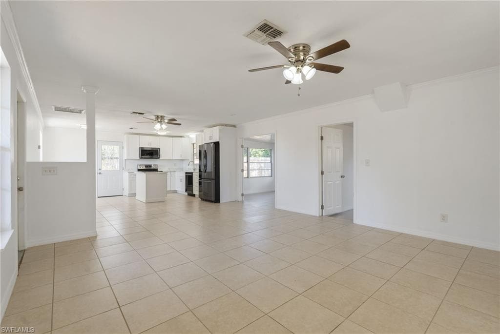 100 Contee DR, LEHIGH ACRES FL 33936-1