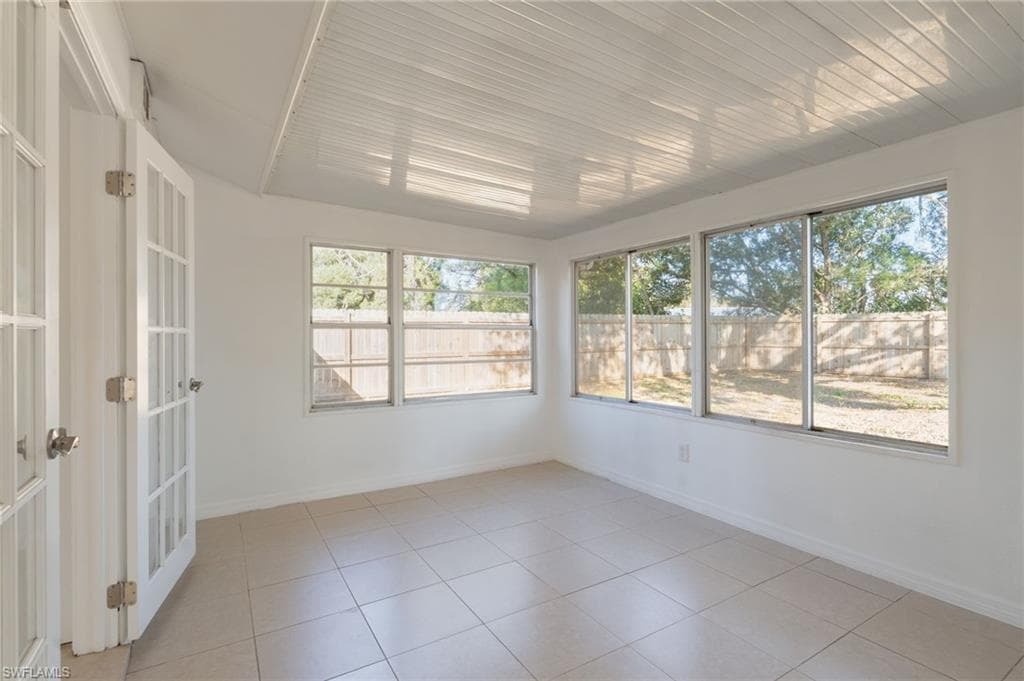 100 Contee DR, LEHIGH ACRES FL 33936-4