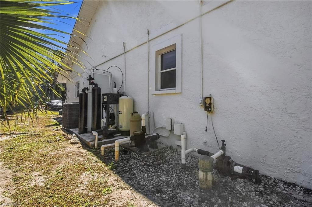6051 Lancewood WAY, NAPLES FL 34116-34