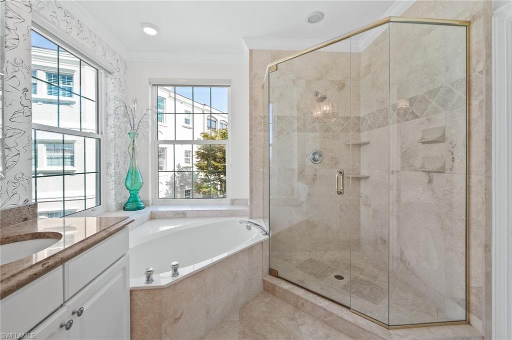 11160 Harbour Yacht CT B-21