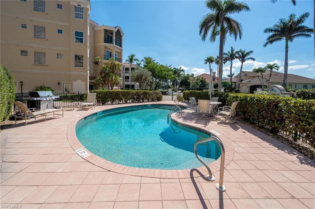 11160 Harbour Yacht CT B-27