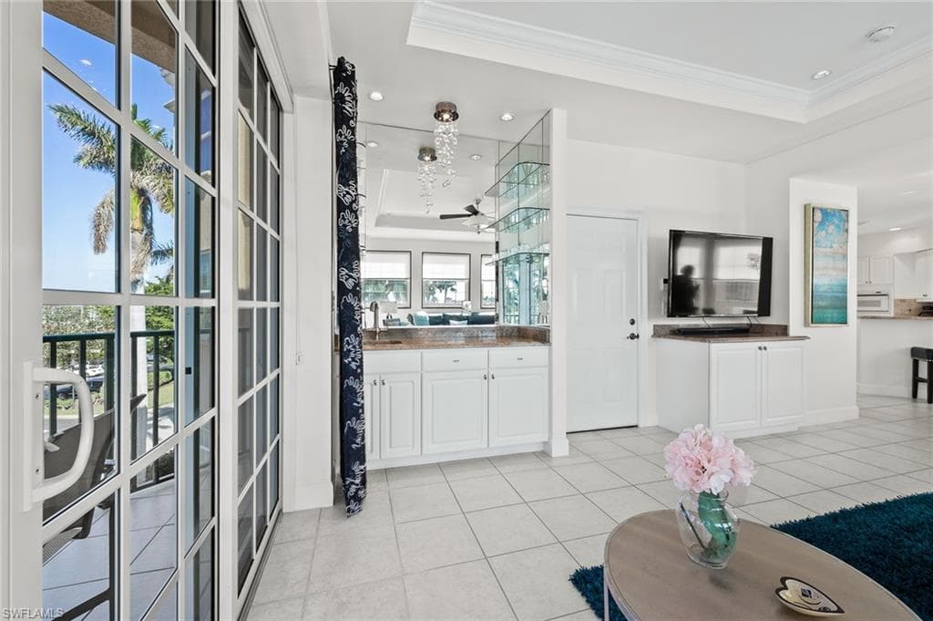 11160 Harbour Yacht CT B-12