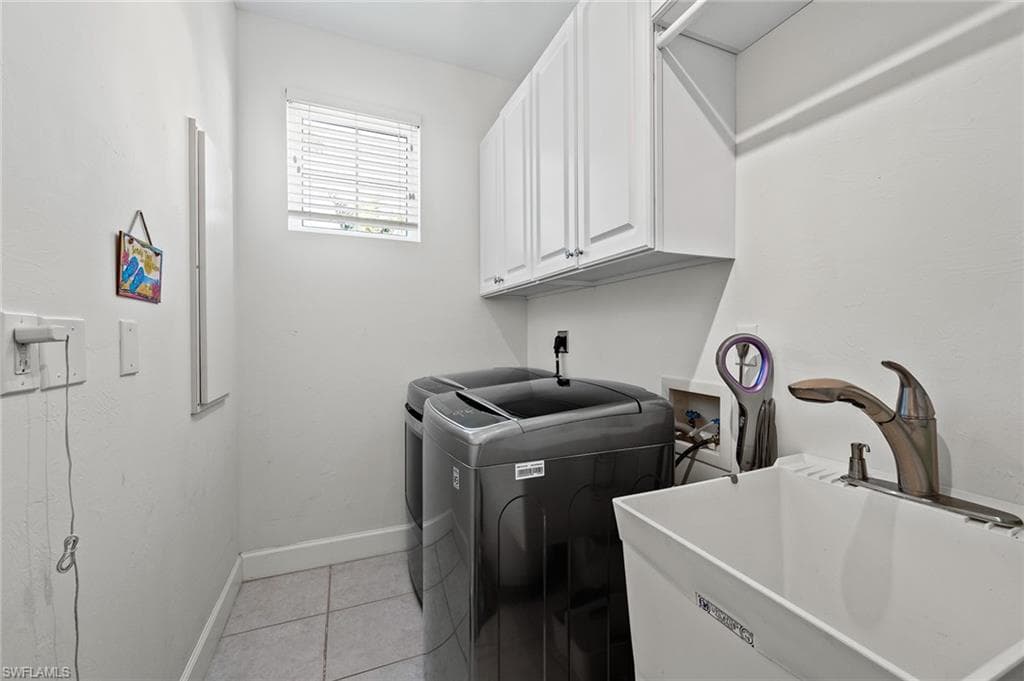 11160 Harbour Yacht CT B-26