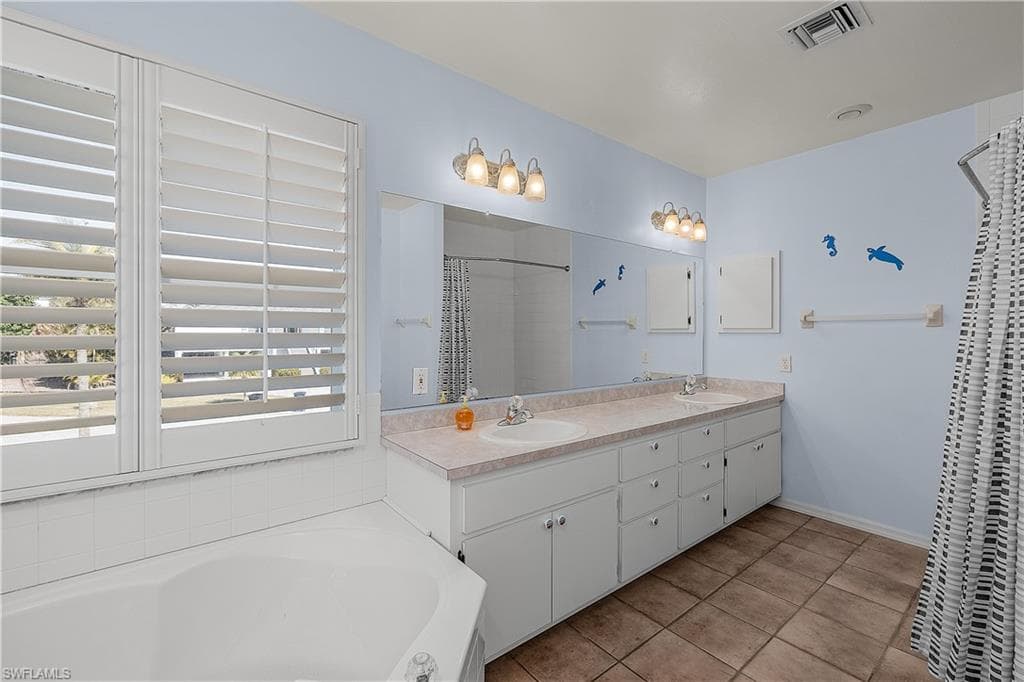 7947 Gabion CT, BOKEELIA FL 33922-11