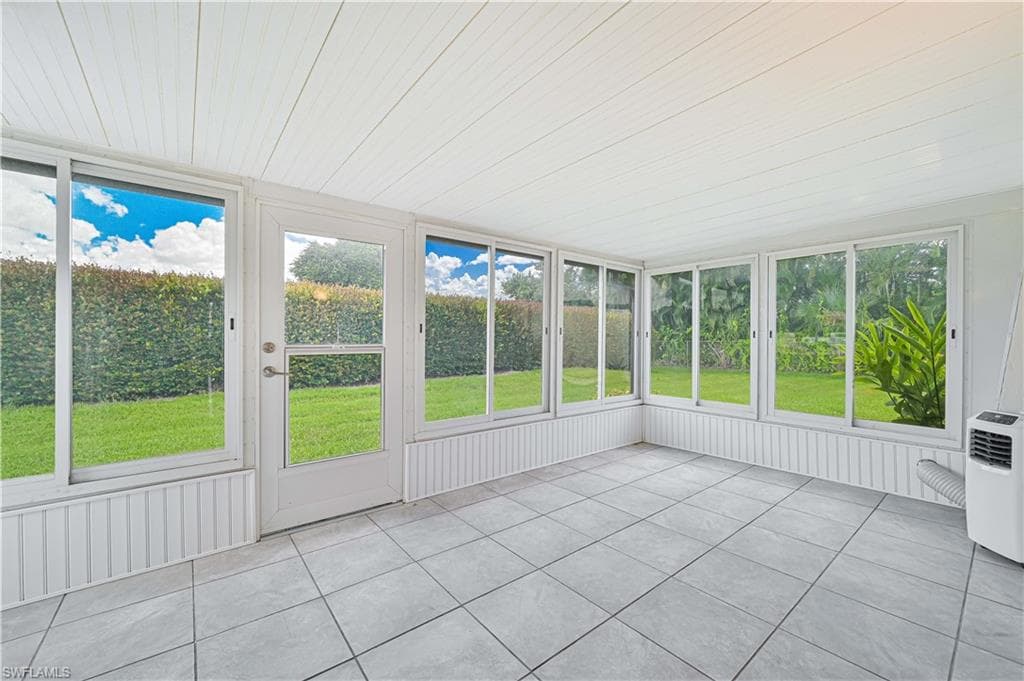 54 Laconia CT, FORT MYERS FL 33919-2