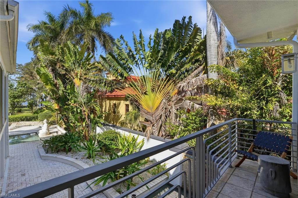 1205 Caloosa DR-16