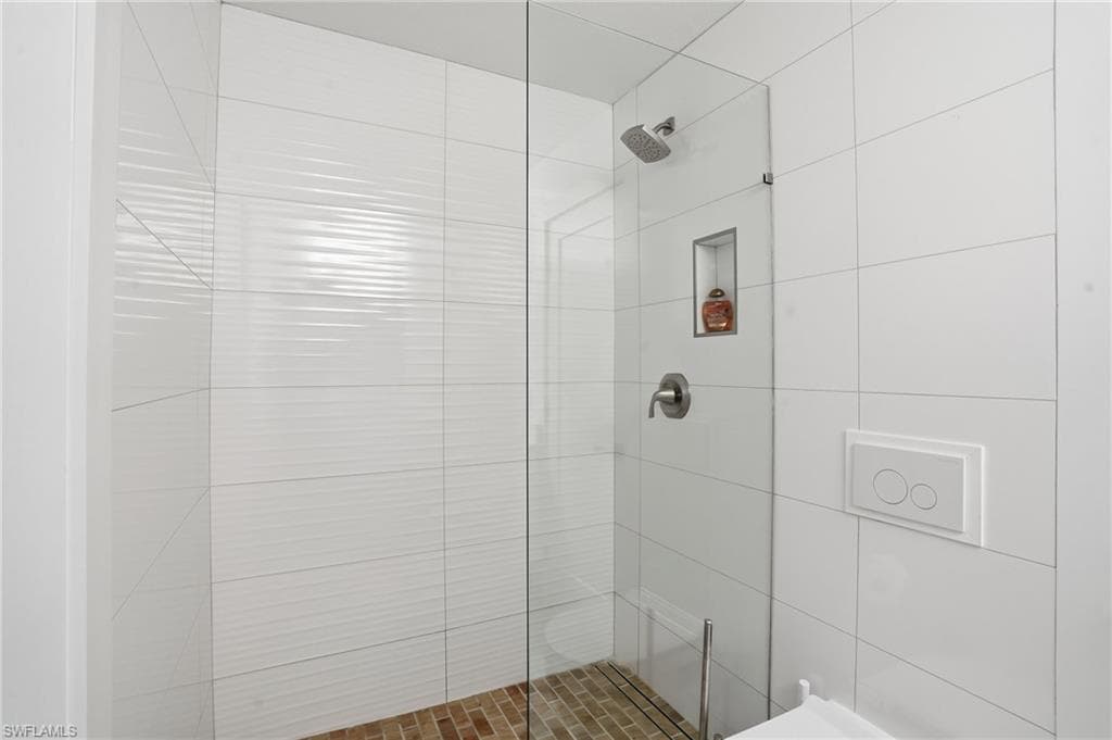 1205 Caloosa DR-27