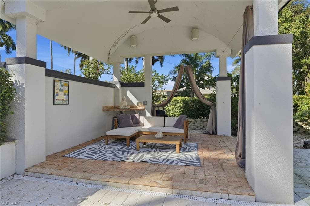 1205 Caloosa DR-40