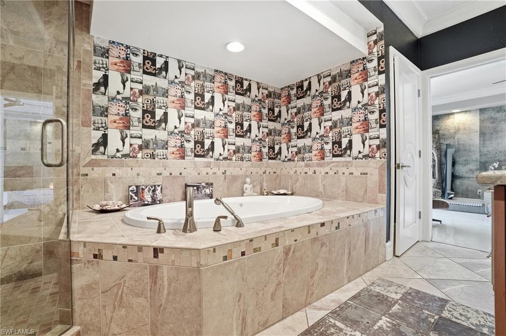 1205 Caloosa DR-18