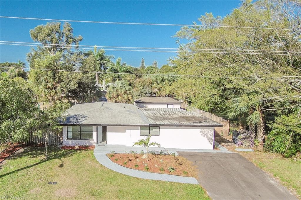 4330 Deleon ST, FORT MYERS FL 33901-32