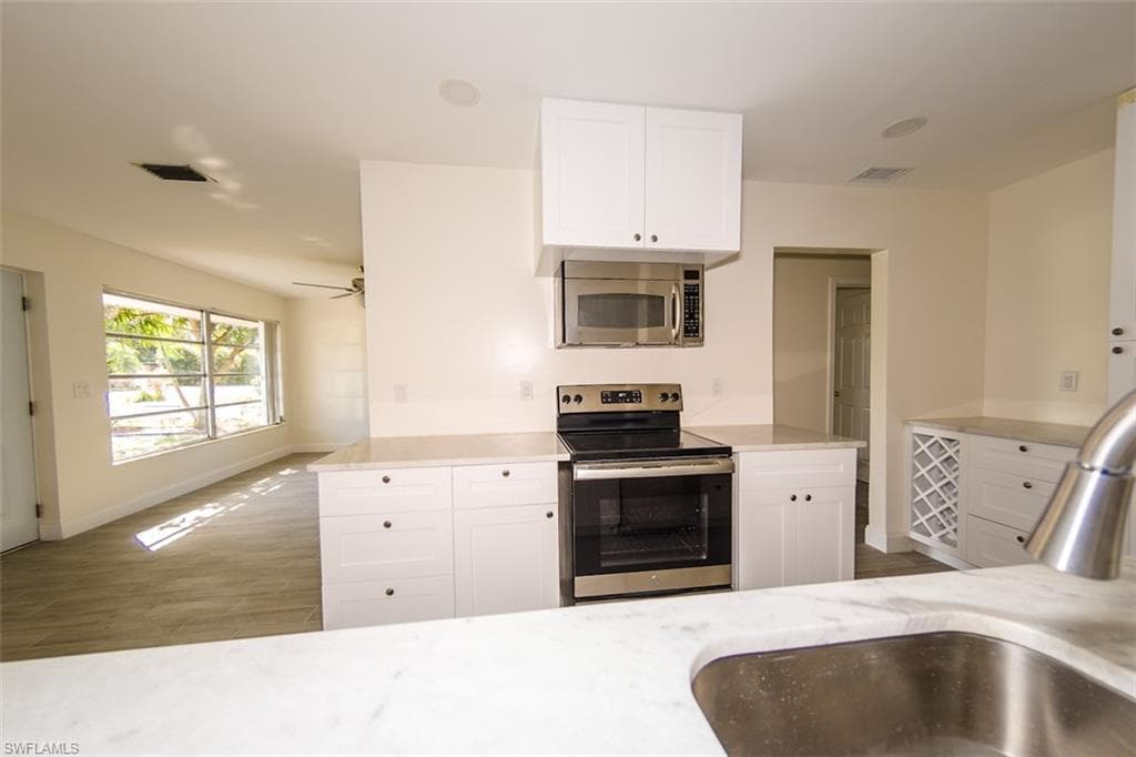 4330 Deleon ST, FORT MYERS FL 33901-18