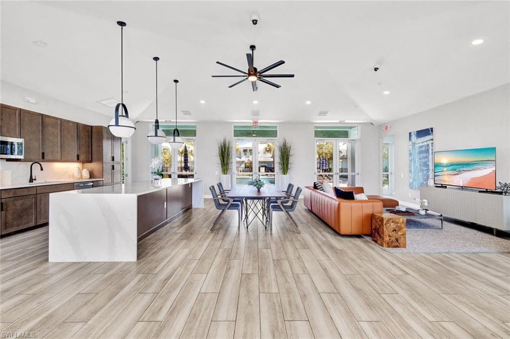 26331 Coco Cay CIR 203-28
