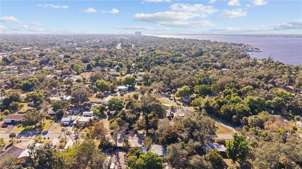 260 Delray AVE, FORT MYERS FL 33905-22