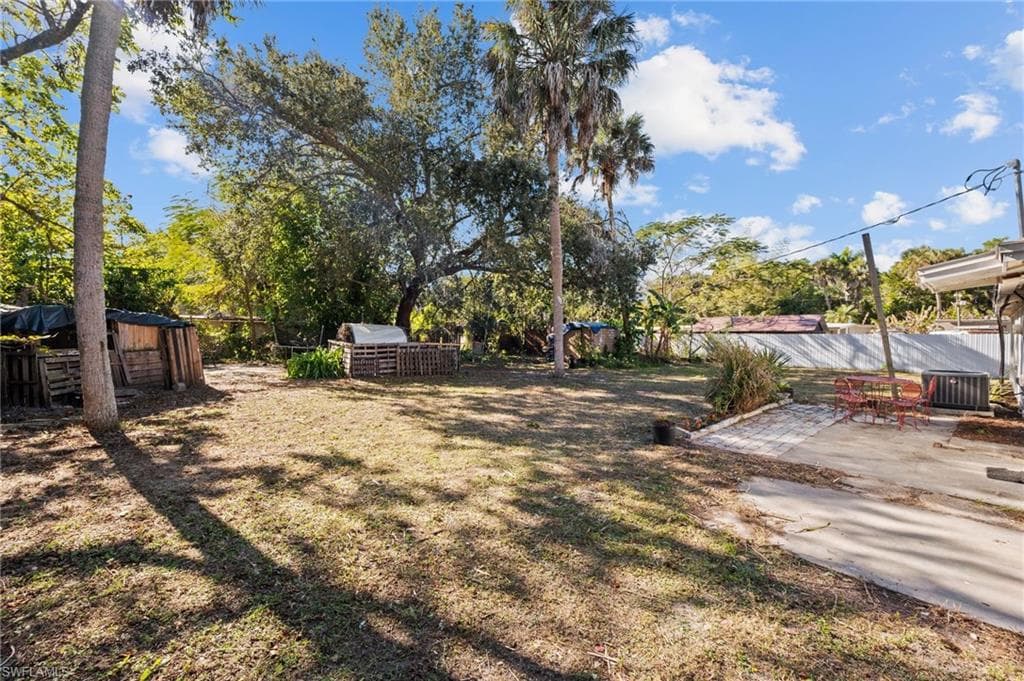 260 Delray AVE, FORT MYERS FL 33905-26