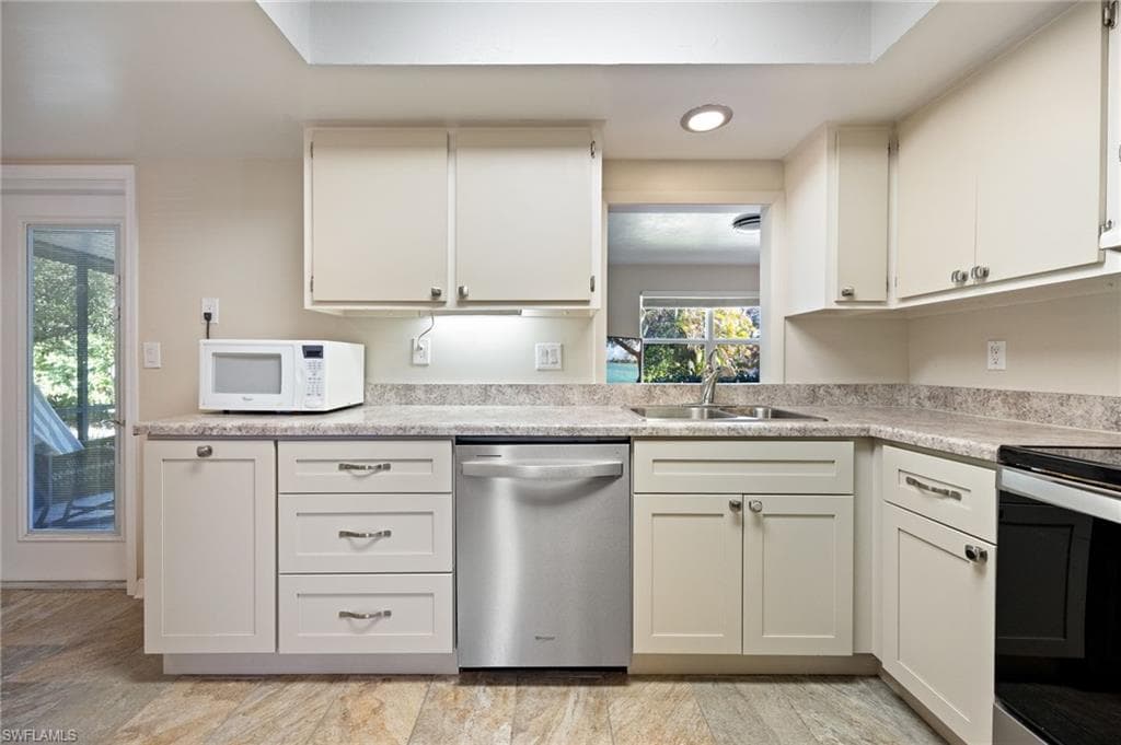 15637 Omai CT, FORT MYERS FL 33908-15