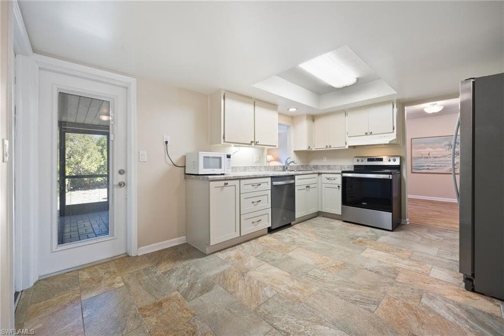 15637 Omai CT, FORT MYERS FL 33908-14