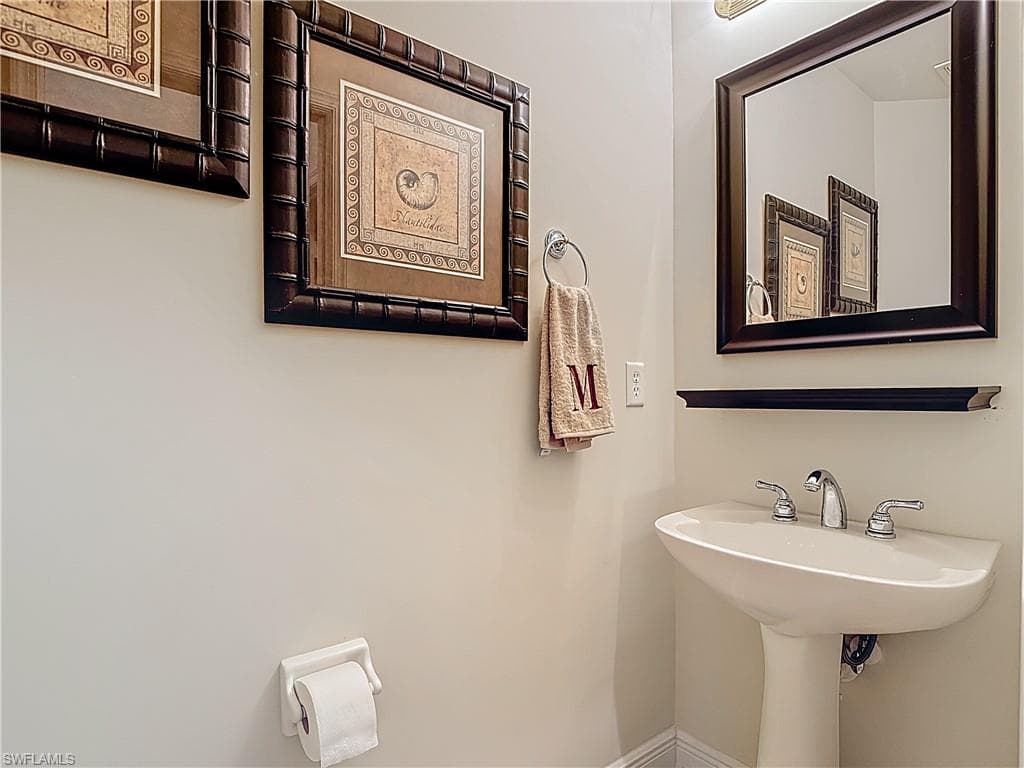 5710 Kensington LOOP-19