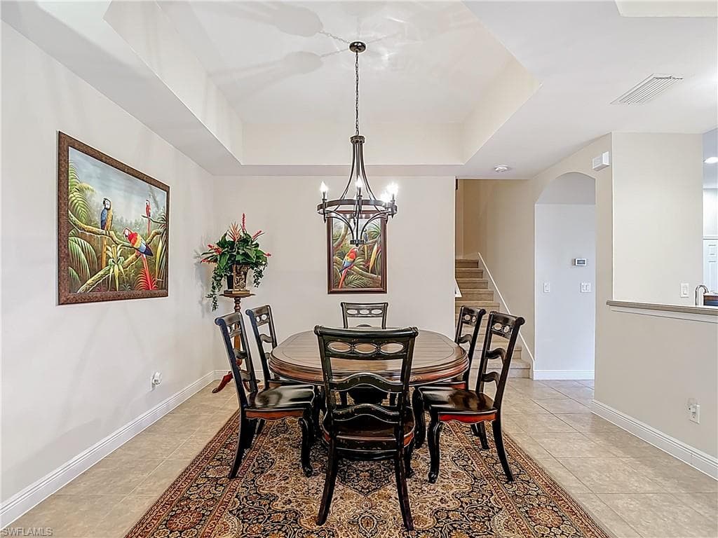 5710 Kensington LOOP-8