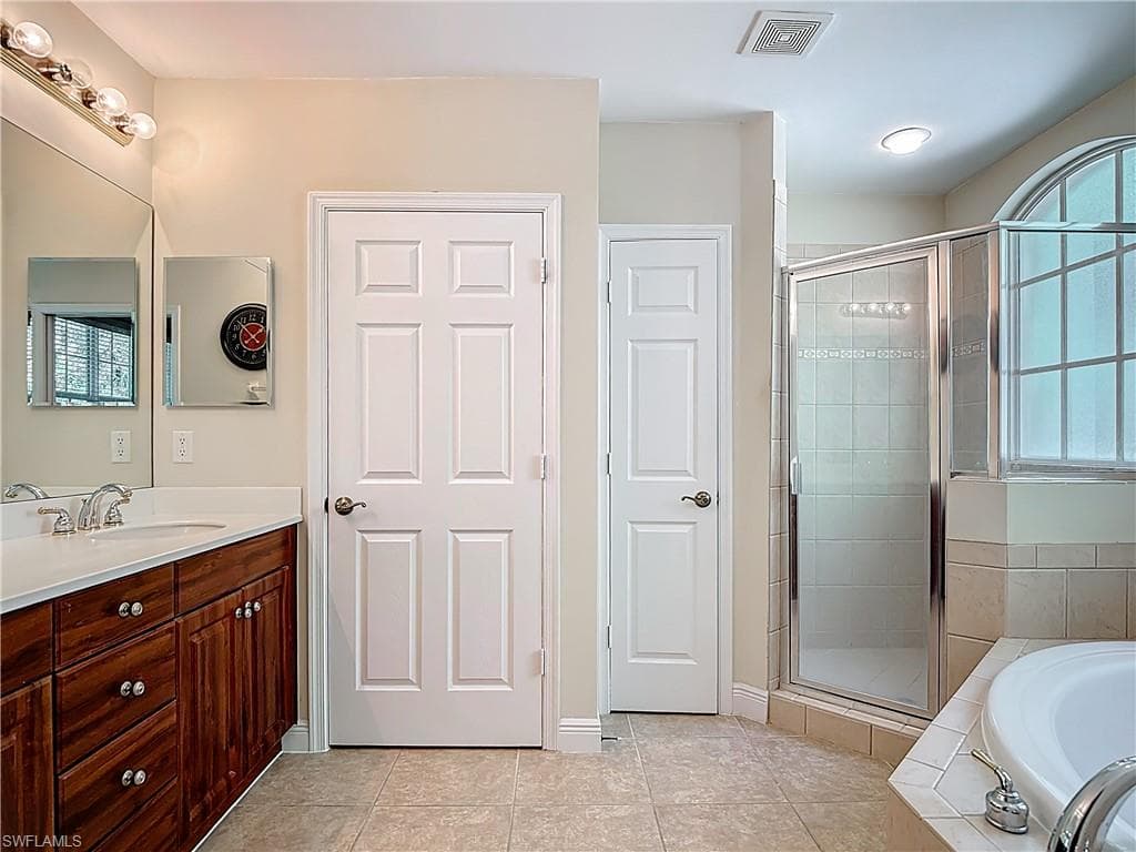 5710 Kensington LOOP-23